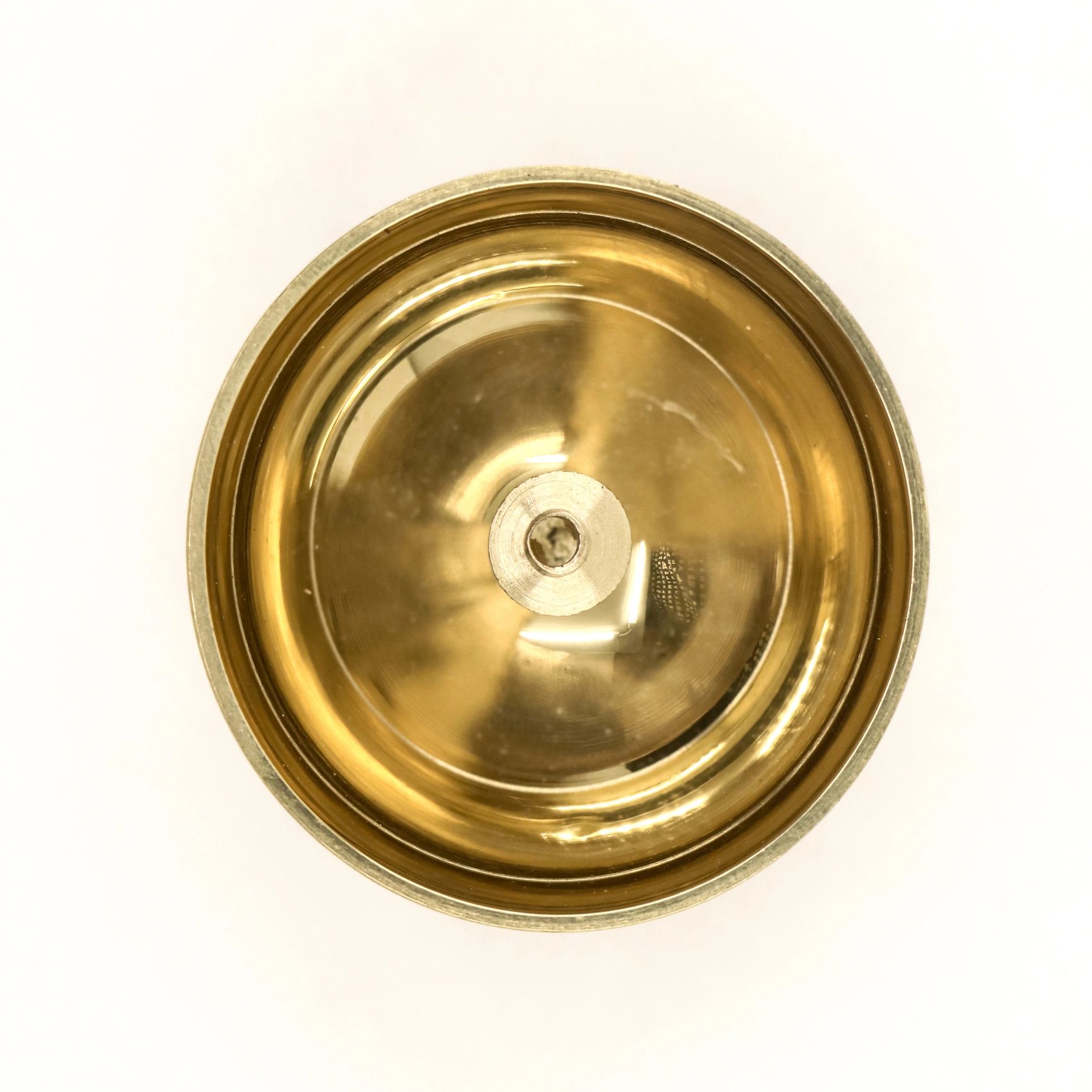 4-piece aluminum herb grinder on a neutral background